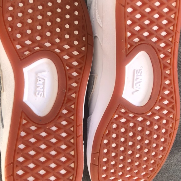 Van’s trainers - Picture 4 of 6